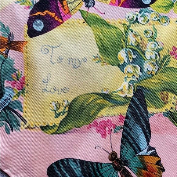 GUCCI silk scarf ~ VERY LOVELY print 💙❤️💜 - Picture 10 of 16